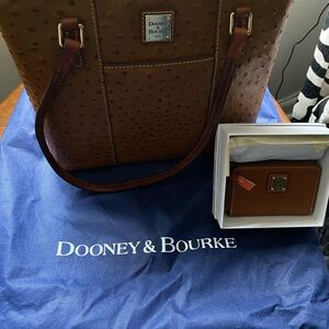 Purse and wallet. Can be sold separately. Comes with dust bag.